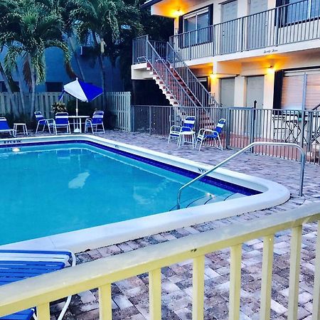 Petrina Studios Apartments By Sb Rental Properties ポンパノビーチ エクステリア 写真