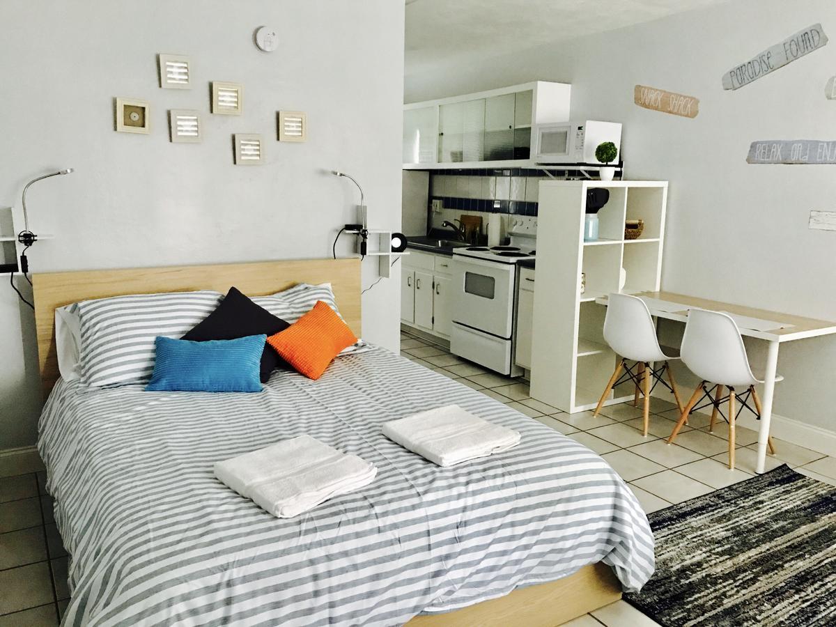 Petrina Studios Apartments By Sb Rental Properties ポンパノビーチ エクステリア 写真
